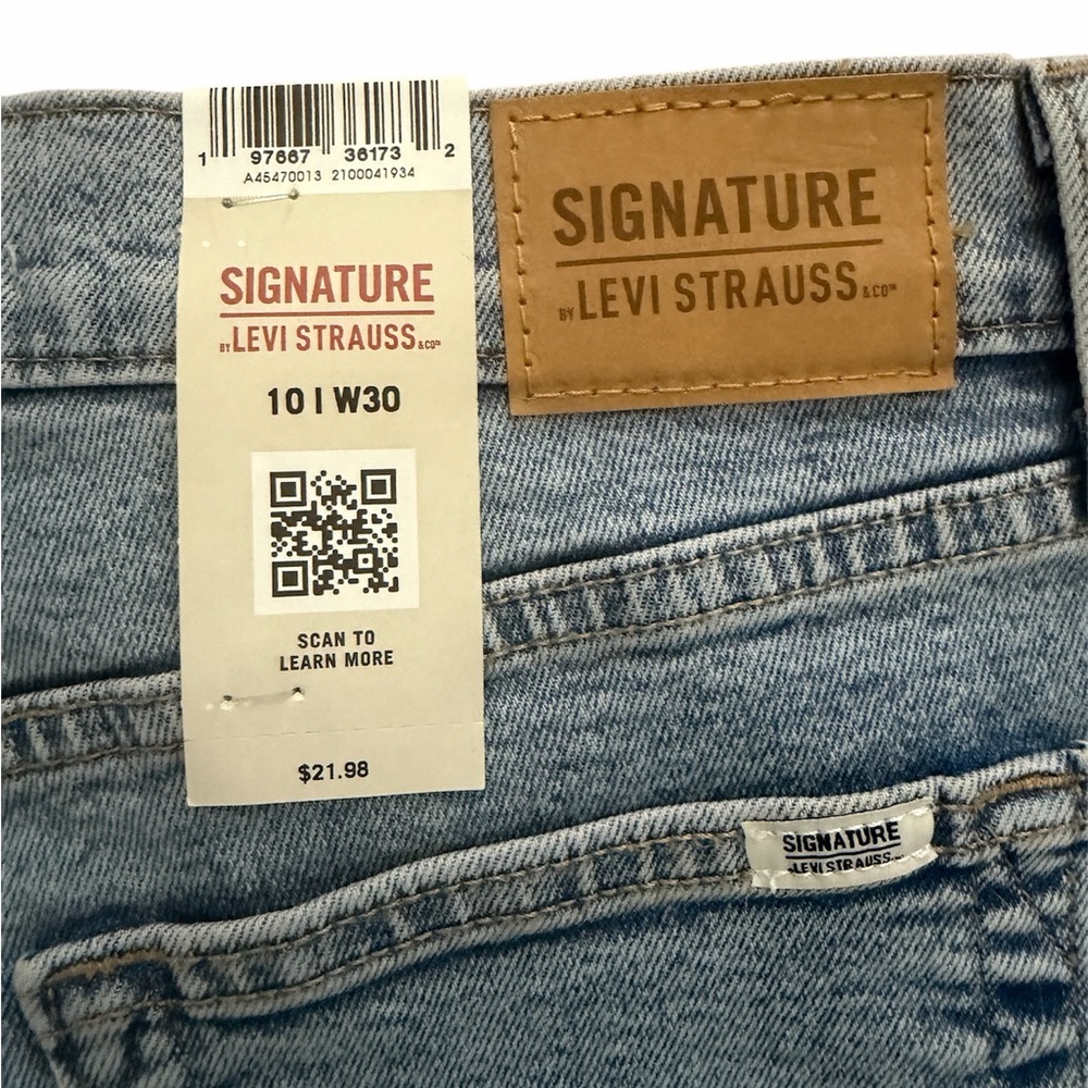 Signature Levi Strauss 9 High Rise Jean Shorts Size 10/ Waist 30 - Picture 4 of 6